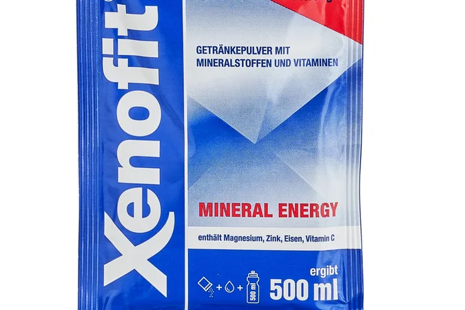 Roadbike Holidays © Xenofit GmbH Xenofit Mineral Energy Getränkepulver in blauer und roter Verpackung